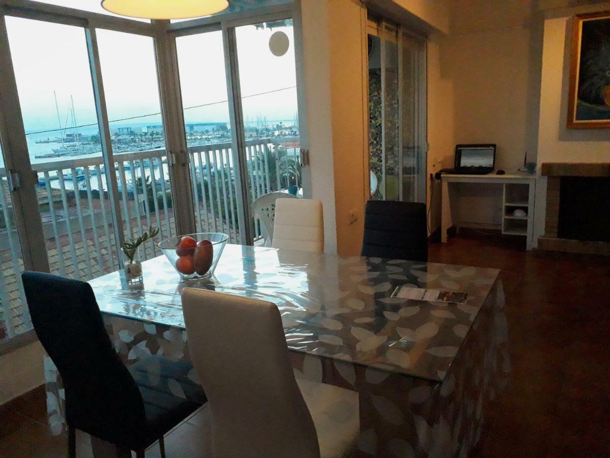 Apartment 2 Bedroom's Flat On The Beach, Center, 1 Line *